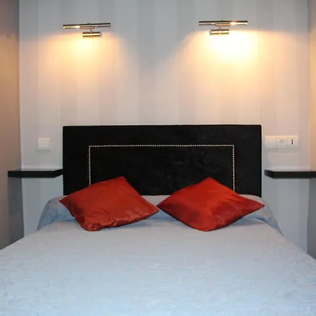Hotell Au Chapon Fin 3*