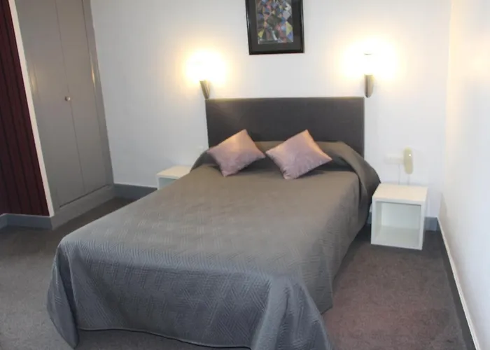 Hotel Au Chapon Fin 3*