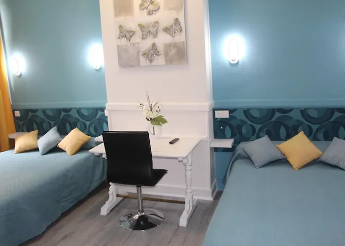 Hotel Au Chapon Fin 3*