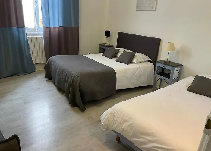 Hotel Au Chapon Fin 3*