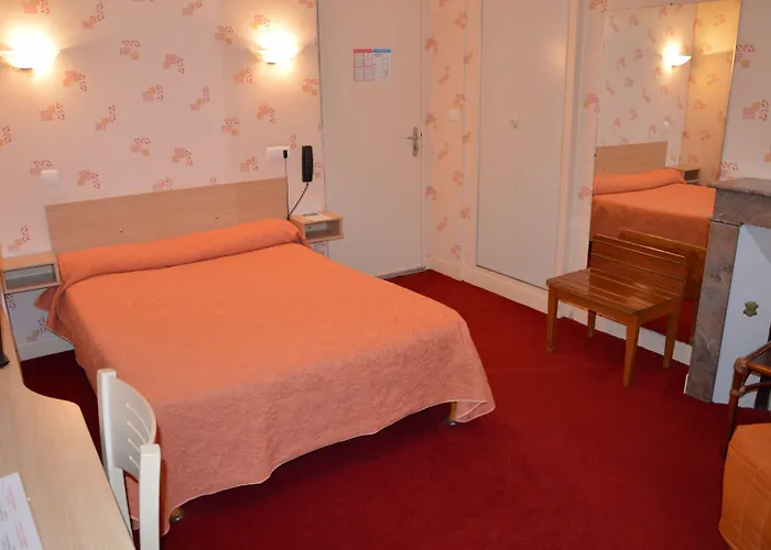 Hotel Au Chapon Fin 3*