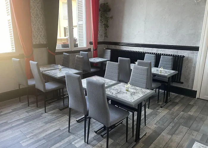 Hotel Au Chapon Fin 3*