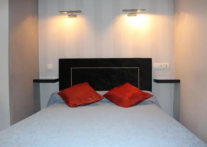 Hotel Au Chapon Fin 3*